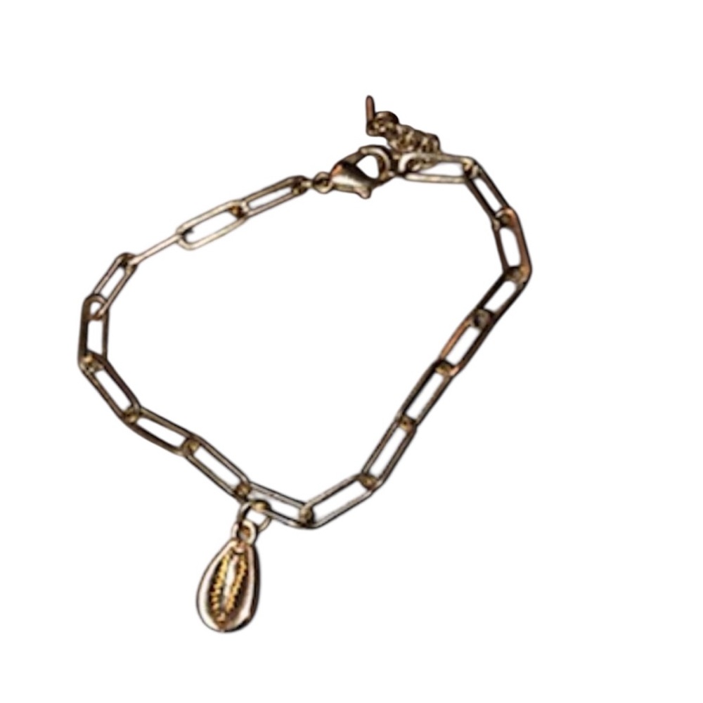 NWOT Gold Colored Chain Bracelet